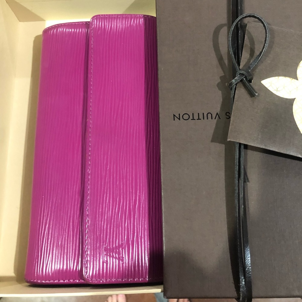 Authentic Louis Vuitton Fuchsia Epi Leather Wallet